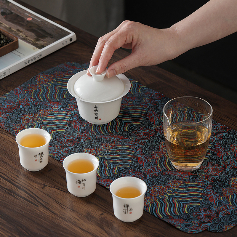 Set portabil de ceai pentru mașină, cu capac și trei cești, set ceramic pentru infuzarea ceaiului, personalizabil cu logo, stil chinezesc nou
