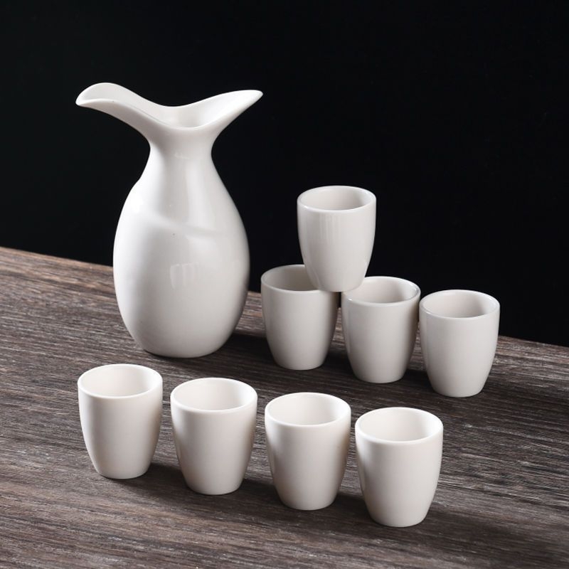 Set ceramic de vin în stil antic, cu un pahar mic și un distribuitor, finisaj alb, design de inspirație chineză pentru uz casnic, cadou pentru inaugurarea afacerii