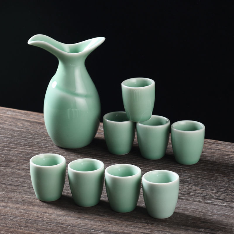 Set ceramic de vin în stil antic, cu un pahar mic și un distribuitor, finisaj alb, design de inspirație chineză pentru uz casnic, cadou pentru inaugurarea afacerii