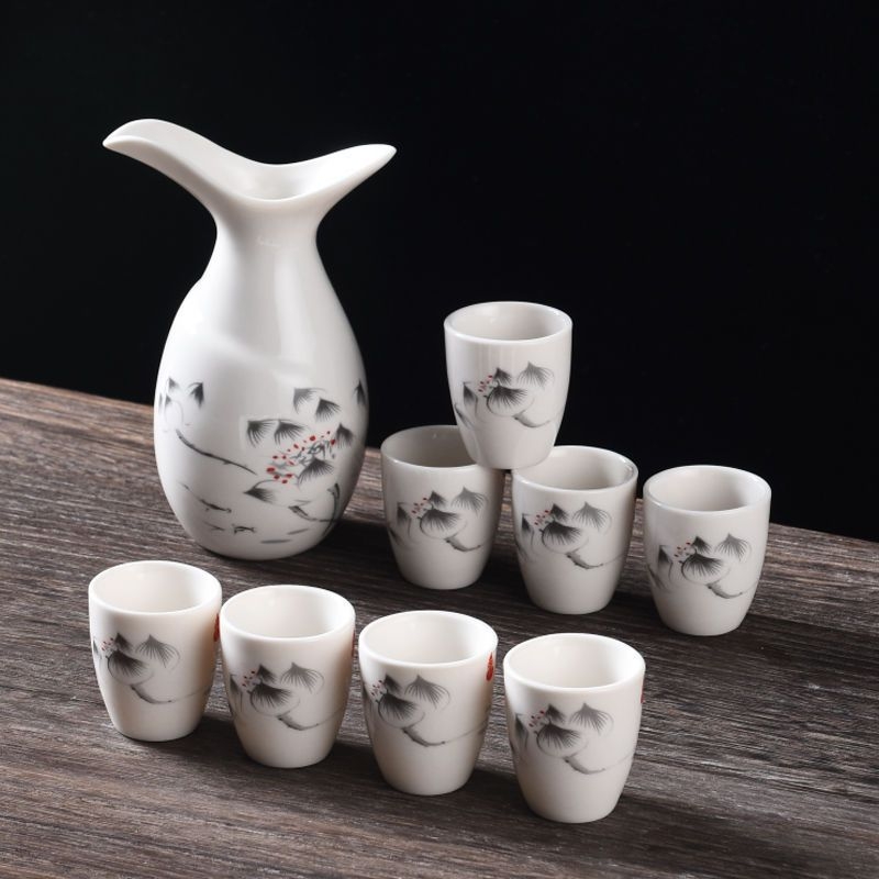 Set ceramic de vin în stil antic, cu un pahar mic și un distribuitor, finisaj alb, design de inspirație chineză pentru uz casnic, cadou pentru inaugurarea afacerii