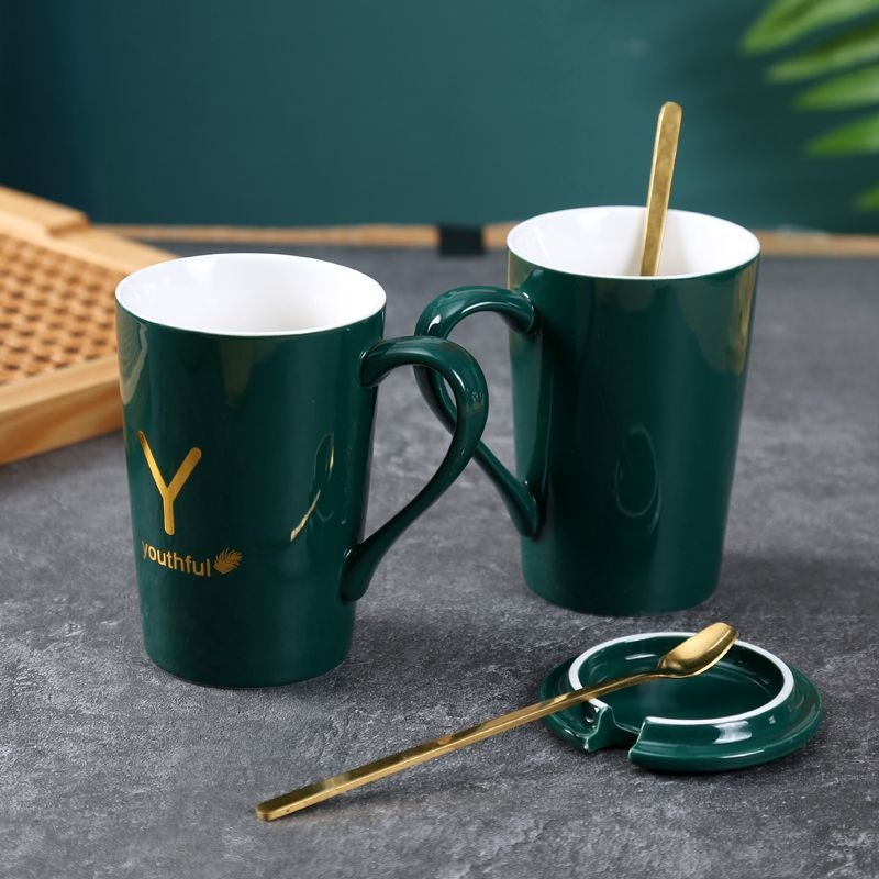 Cană cu litere, capac și linguriță, ceramică, capacitate mare