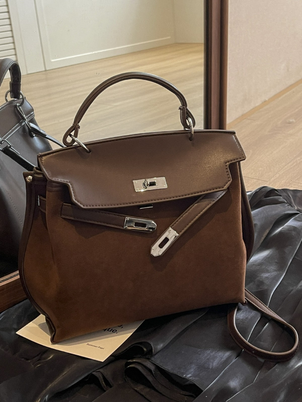Premium matirana Kelly torba za žene, model 2025 jesen-zima, retro i svestrana za svakodnevnu upotrebu, crossbody torba