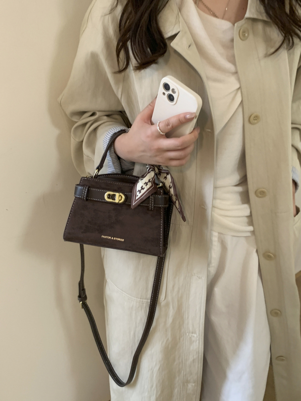 Ženska crossbody torba u Kelly stilu, 2025 nova visoke klase moda, srednje veličine
