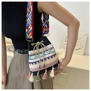 Ženska torbica tipa bucket s resicama, etničkog stila, mala, crossbody s naramenicom, 2025