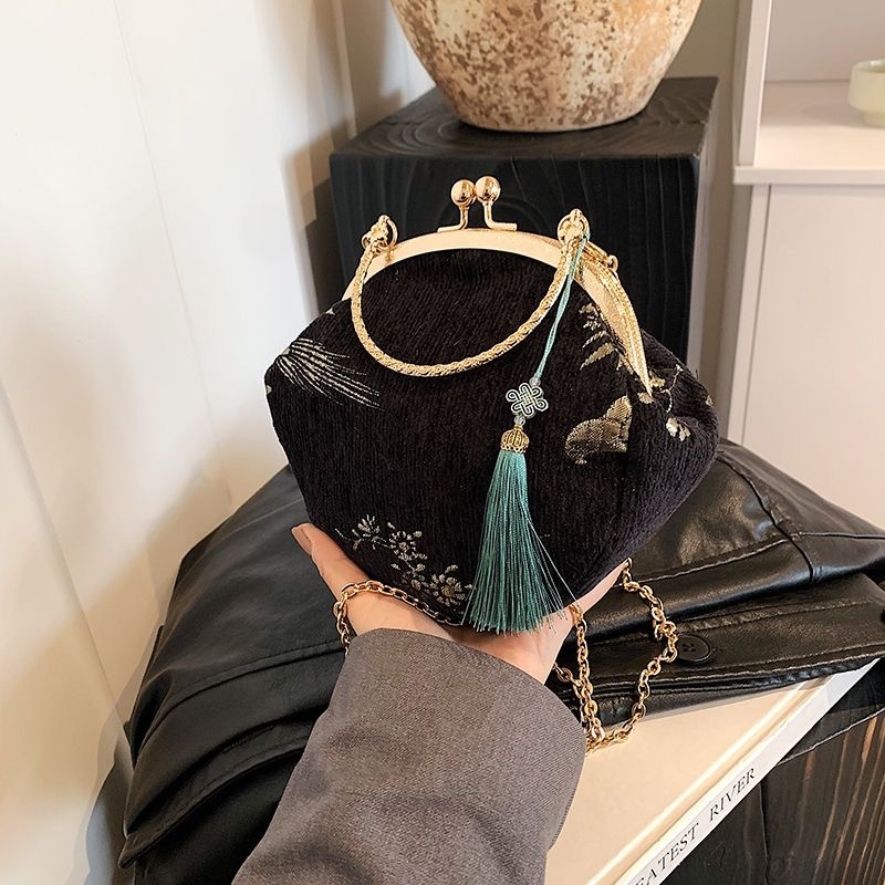 Ženska Hanfu torba u novom kineskom stilu, kompaktna crossbody torba s lancem i strapcima, okruglog oblika