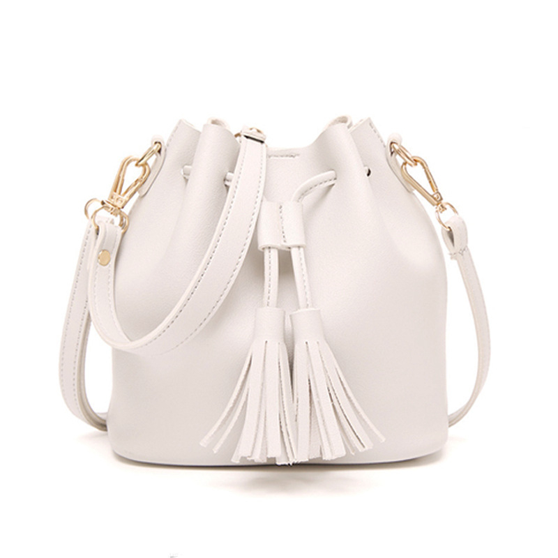 Ženska PU torbica, bucket bag u korejskom stilu, s resicama, s jednom naramenicom, novi model 2026