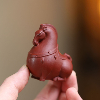 Tea pet din lut purpuriu Yixing — mic cal Tang, cal zodiac, statuetă realistă, accesoriu creativ pentru masa de ceai, pentru vizionare și întreținere.