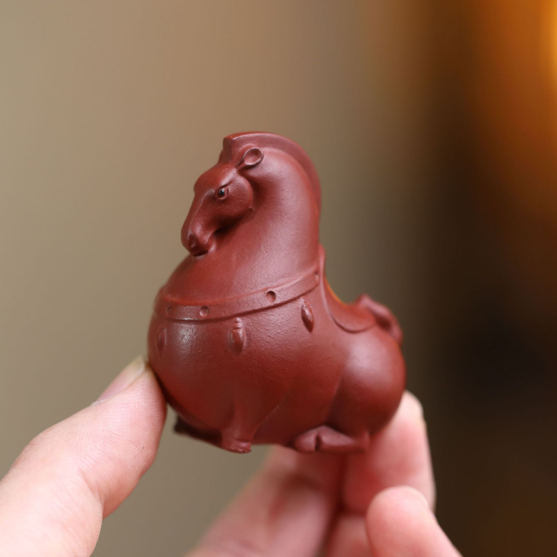 Tea pet din lut purpuriu Yixing — mic cal Tang, cal zodiac, statuetă realistă, accesoriu creativ pentru masa de ceai, pentru vizionare și întreținere.