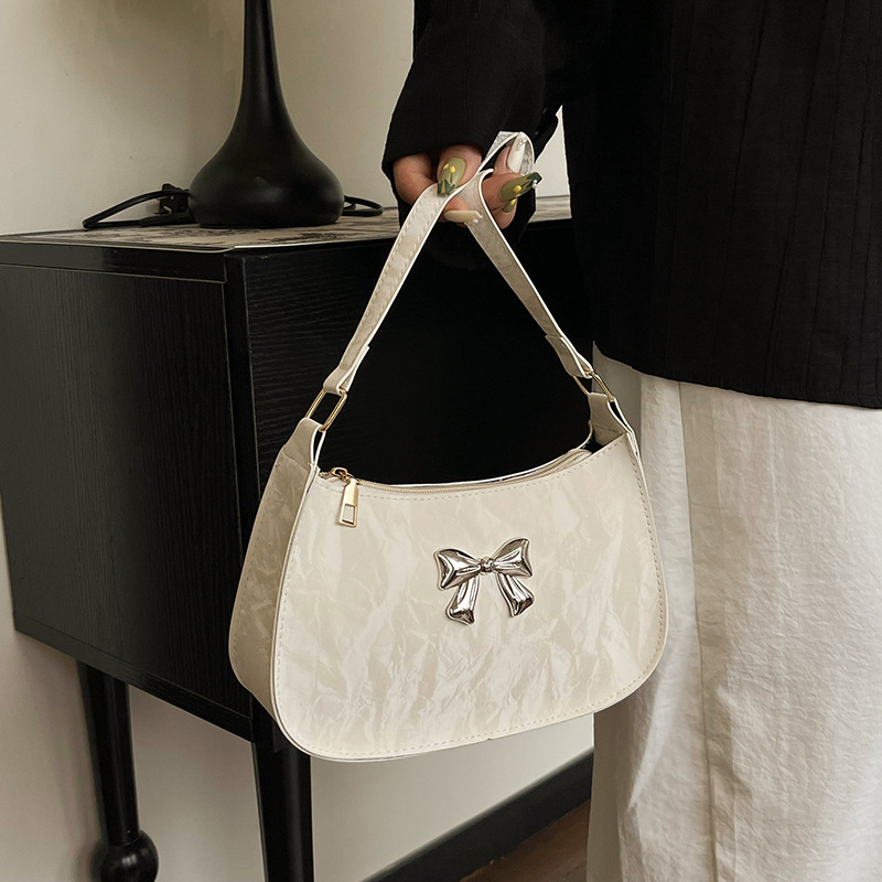 Ženska crossbody torba za proljeće 2026. - minimalistička mala kvadratna PU torba