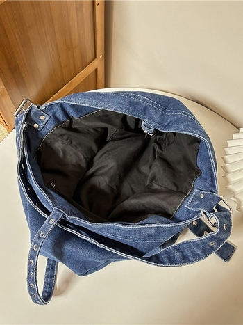 Oprana denim torbica za rame – retro radni stil, velika kapaciteta, tote i crossbody.