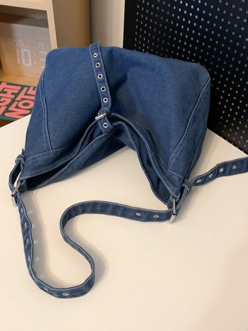 Oprana denim torbica za rame – retro radni stil, velika kapaciteta, tote i crossbody.