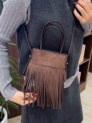 2026 nova nišna retro nubuk torbica s resicama za žene — udoban model za nošenje preko ramena i crossbody, luksuzan izgled