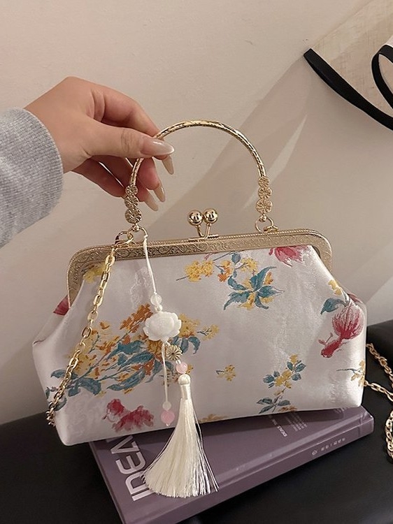 2026 ljeto – nova verzija s nacionalnim stilom, resice i cvijeće, večernja torbica s okvirnim zatvaračem, crossbody, retro stil