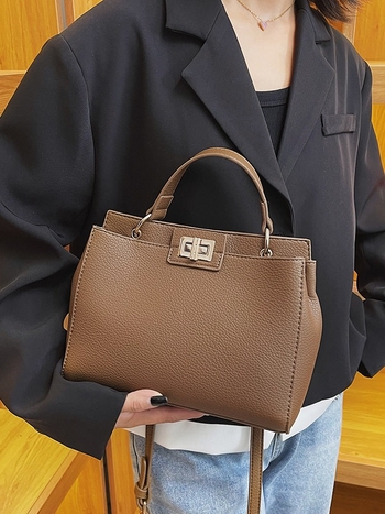 Ženska torbica s retro šarmom, crossbody torba, elegantan minimalistički dizajn i velika zapremina - novi model 2024