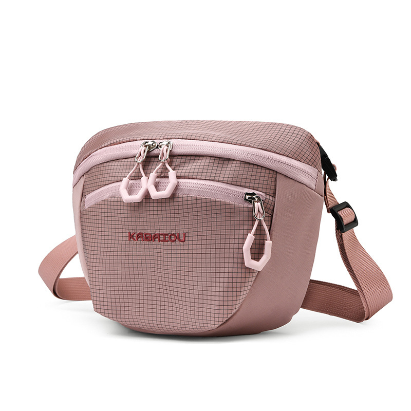 Ženska nylon crossbody torba, lagana i svakodnevna preko ramena, ovalnog oblika sa školjkastim dizajnom, vrhunske kvalitete, velika kapaciteta za svakodnevnu upotrebu i putovanja.