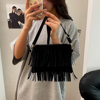 Ženska crossbody torba s resicama, PU koža, 2026 vintage moda, casual gradski stil