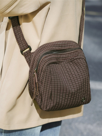 Jesensko-zimska torba od najlona, crossbody, unisex, svakodnevna torba sa zipom, model 2026