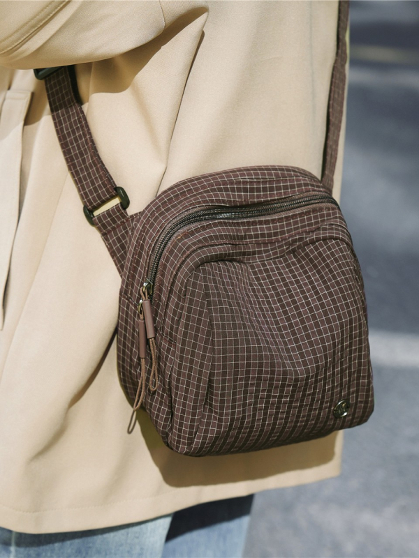 Jesensko-zimska torba od najlona, crossbody, unisex, svakodnevna torba sa zipom, model 2026