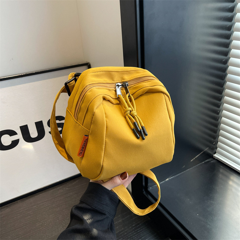 Ženska crossbody torba, jednostavna, minimalistički dizajn u obliku školjke, model 2024, velika kapaciteta, jednostruka naramenica