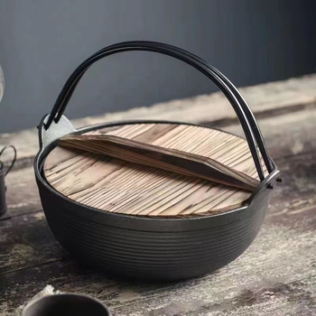 Oală japoneză pentru sukiyaki din fontă, netencuită