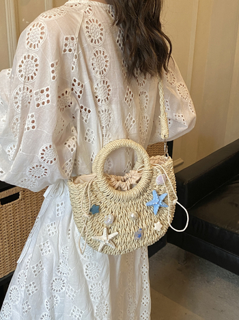 Ženska pletena torba u stilu otoka, akcent morske zvijezde i školjke, model 2026, plažna torba preko ramena ili crossbody