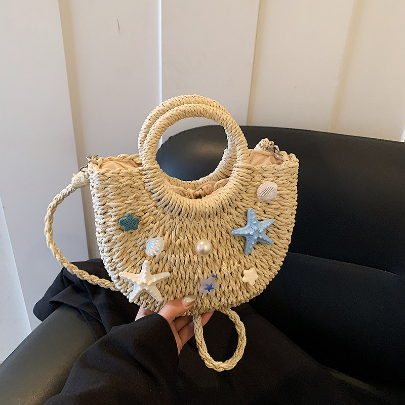 Ženska pletena torba u stilu otoka, akcent morske zvijezde i školjke, model 2026, plažna torba preko ramena ili crossbody