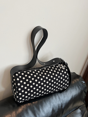 Cilindrična torbica s točkicama, mala crossbody torbica s dijagonalnim remenom, retro stil