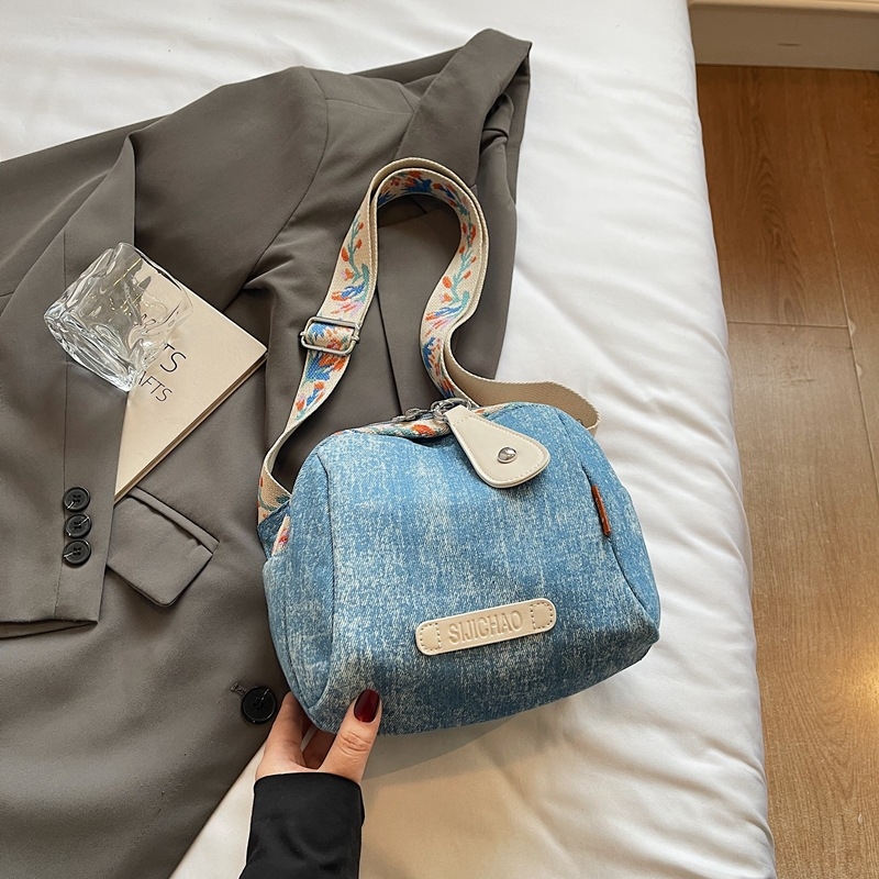 Ženska crossbody torba od denima s oblikom školjke, 2026 novi model, velika kapaciteta, za svakodnevnu uporabu