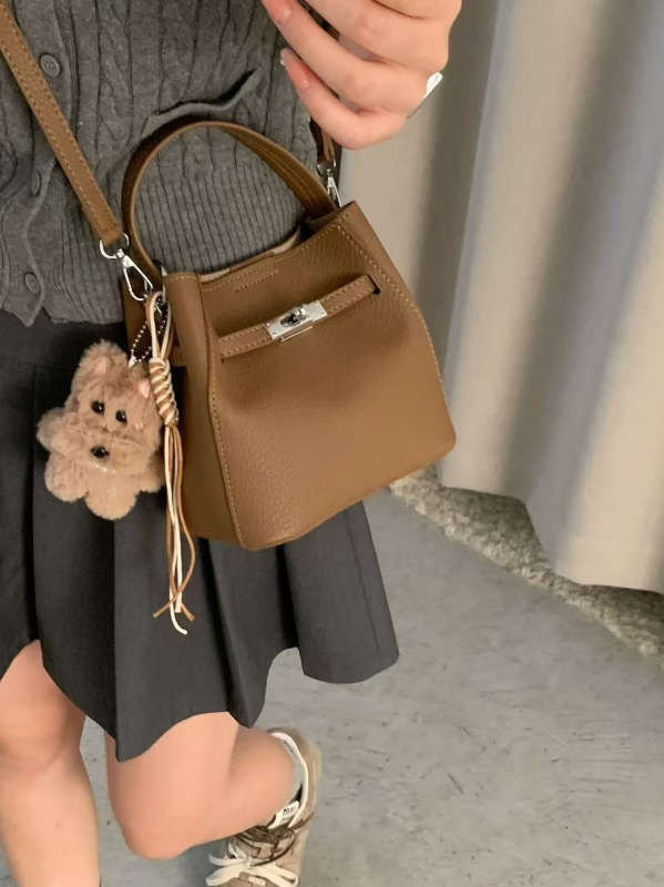 2025 nova modna bucket torba s jednim remenom, za rame ili crossbody, vrhunski dizajn