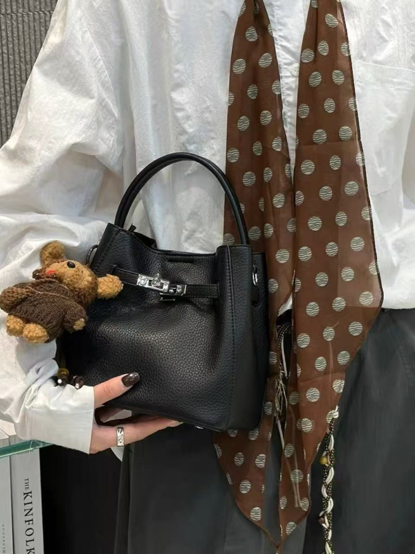 2025 nova modna bucket torba s jednim remenom, za rame ili crossbody, vrhunski dizajn