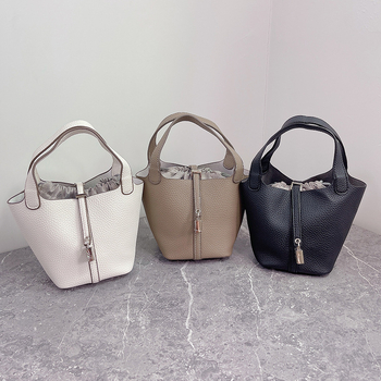 K-stil bucket torbica s lychee teksturom za žena, mini crossbody, model 2025, modnog visokog razreda
