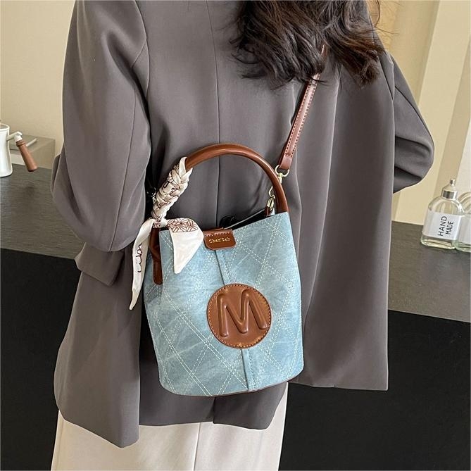 Midronya ženska bucket torba od PU s denim efektom, mala veličina, crossbody remen, proljeće 2024
