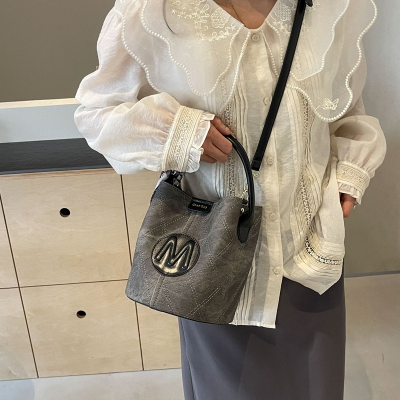 Midronya ženska bucket torba od PU s denim efektom, mala veličina, crossbody remen, proljeće 2024