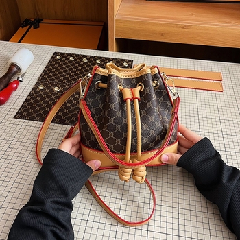 DIY bucket torba za žene, crossbody torba, vintage monogram otisak, komplet materijala za ručnu izradu