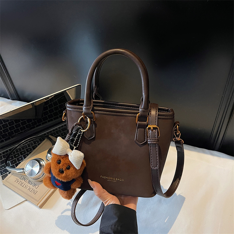 Ženska retro velur bucket torba srednje veličine, crossbody s zatvaračem