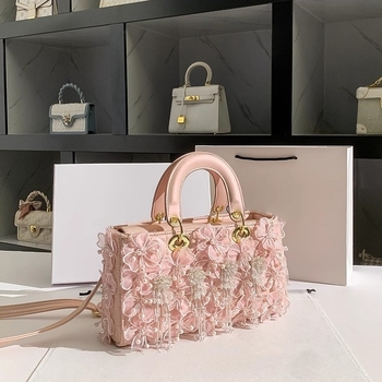 Bijela torbica s resicama i cvijećem, crossbody preko ramena, 2025 proljeće, srednje veličine, stil Princeze Diane