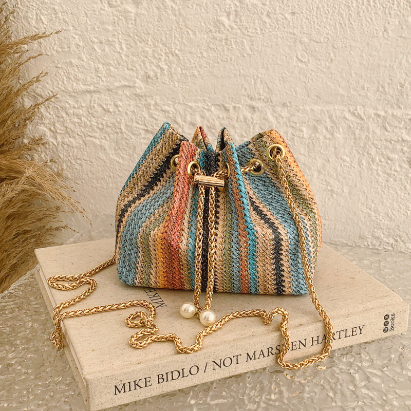 Ženska torba visoke kvalitete, proljeće 2026, svakodnevna crossbody torba s jednim remenom, elegantan i minimalistički dizajn, nišni dizajn