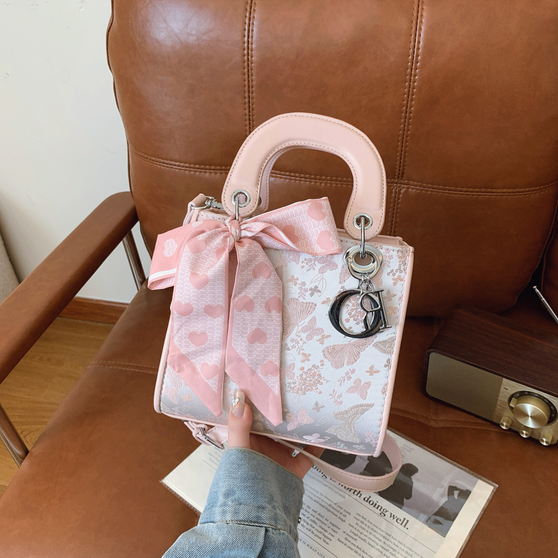 Vezena ženska torbica u stilu Princeze Diane, moderna i svestrana torba za rame ili crossbody