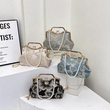 Ženska torbica u Guofeng stilu, inspirirana cheongsamom, s motivom školjke i izvezenim perlama – za ramenu ili crossbody