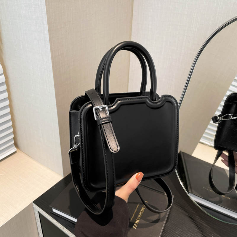 Helandner PU torba u obliku školjke, mala crossbody torba za dnevnu upotrebu, zima 2024, podstava poliester, zatvaranje zipom, jedan remen, retro kvadratni oblik