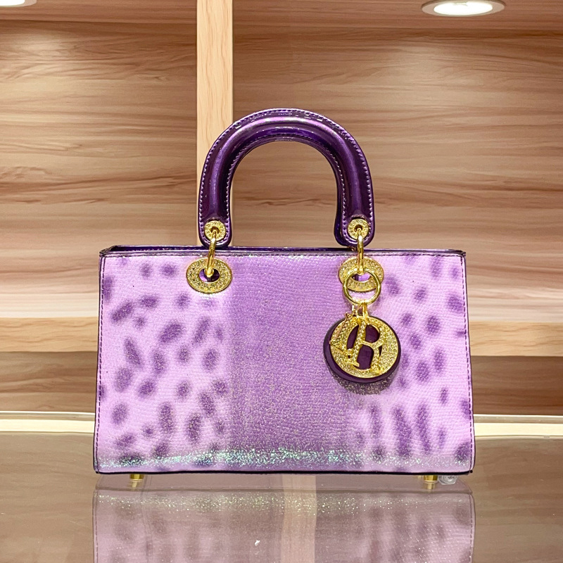 Ženska torba od prave kože, lagani luksuz, vodoravni oblik, Diana stil, uzorak guštera, crossbody/ramena, ljeto 2025
