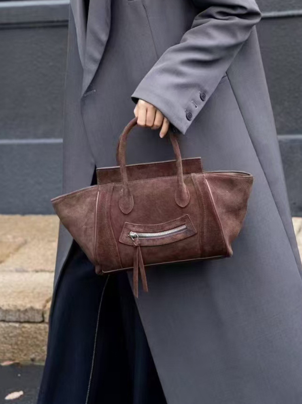 Modna ženska torba za jesen-zimu 2025, premium velur, torba s kapom i dizajnom krila, crossbody torba preko ramena