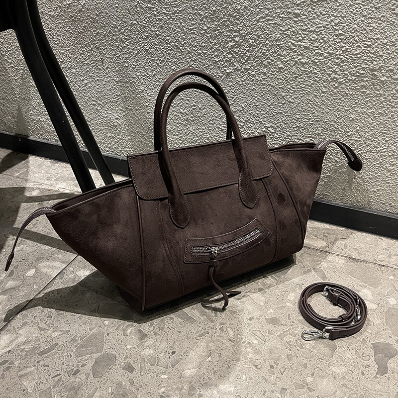 Modna ženska torba za jesen-zimu 2025, premium velur, torba s kapom i dizajnom krila, crossbody torba preko ramena