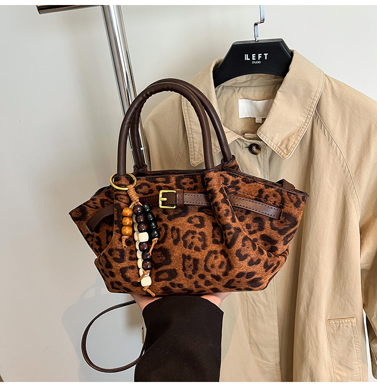 Ženska matirana torba za rame, novi model za jesen/zimu 2025, retro minimalistička crossbody torba s leopard printom i dizajnom krila