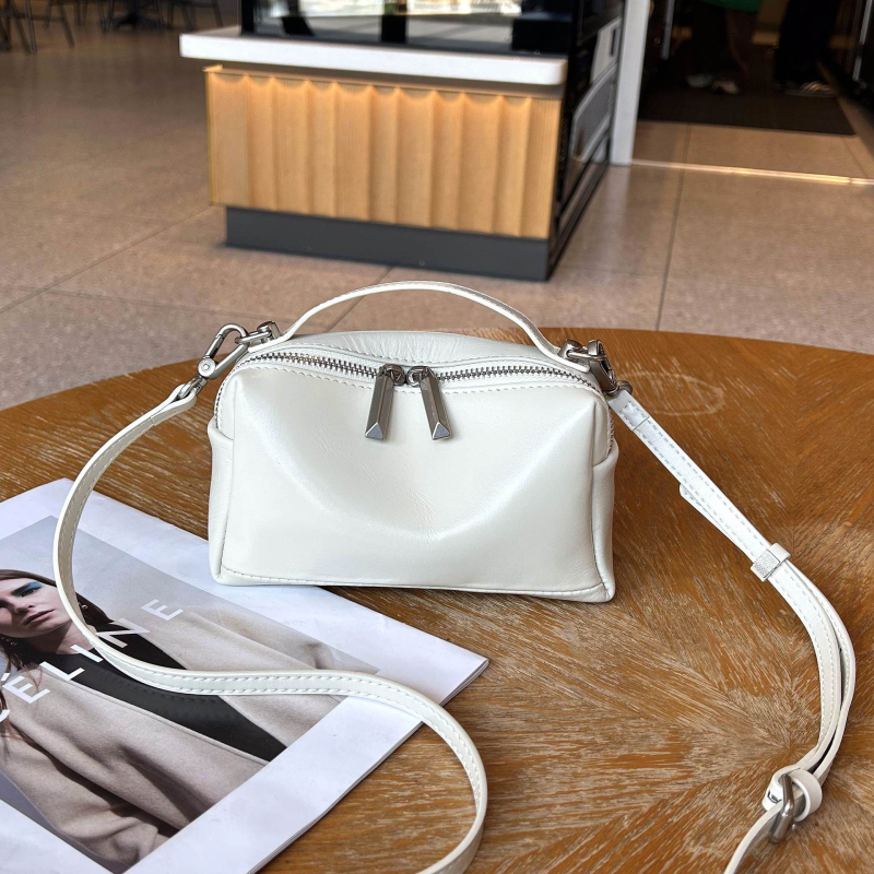 Prilagođena crossbody mini kvadratna torba od kože prvog sloja s biljnim premazom, za mobitel