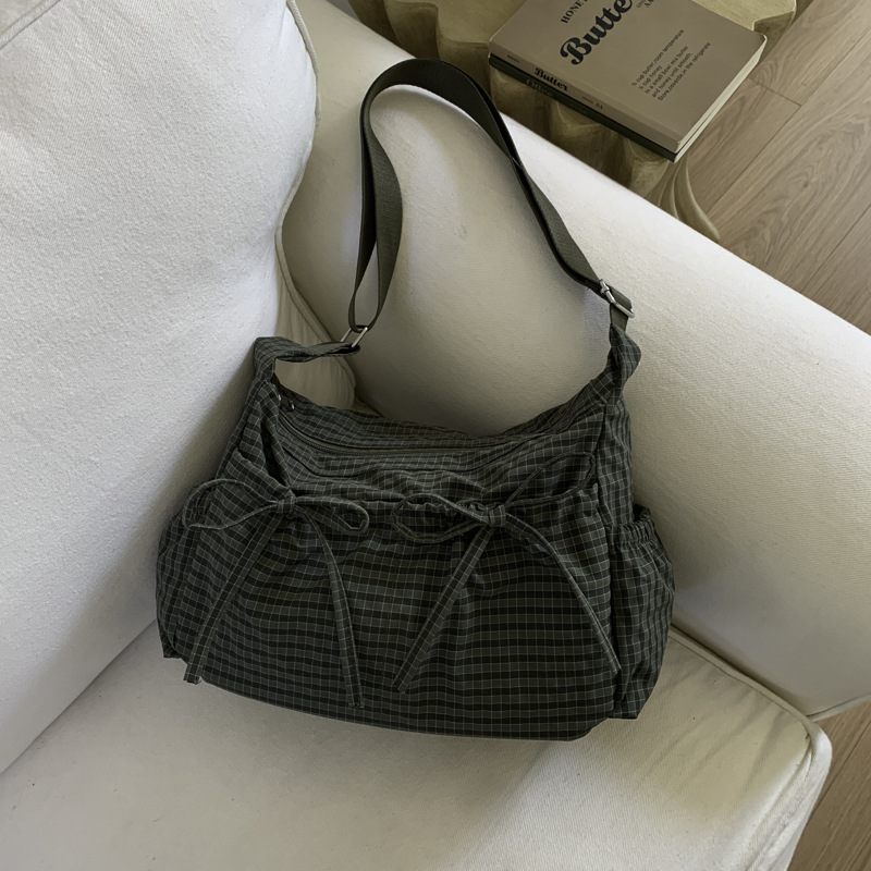 Ženska torba Cloud s kariranim uzorkom, šnuro i plisom, velika zapremina, ruksak ili crossbody