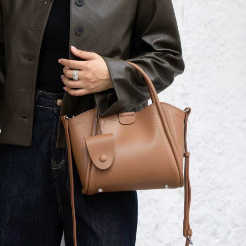 Ženska kožna torba za nošenje preko ramena, crossbody, 2025 novi trend, svestrana za svakodnevnu upotrebu