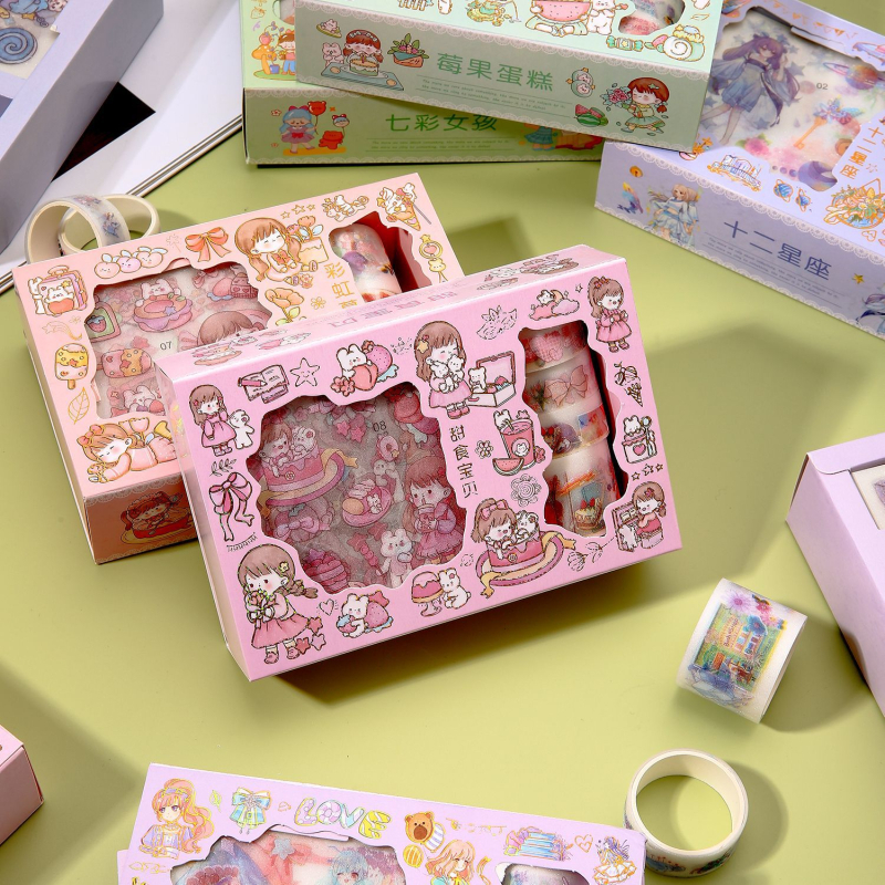 Set PET cu bandă și autocolante în cutie cadou pentru copii din învățământ primar – motive desene animate pentru decorarea agendei