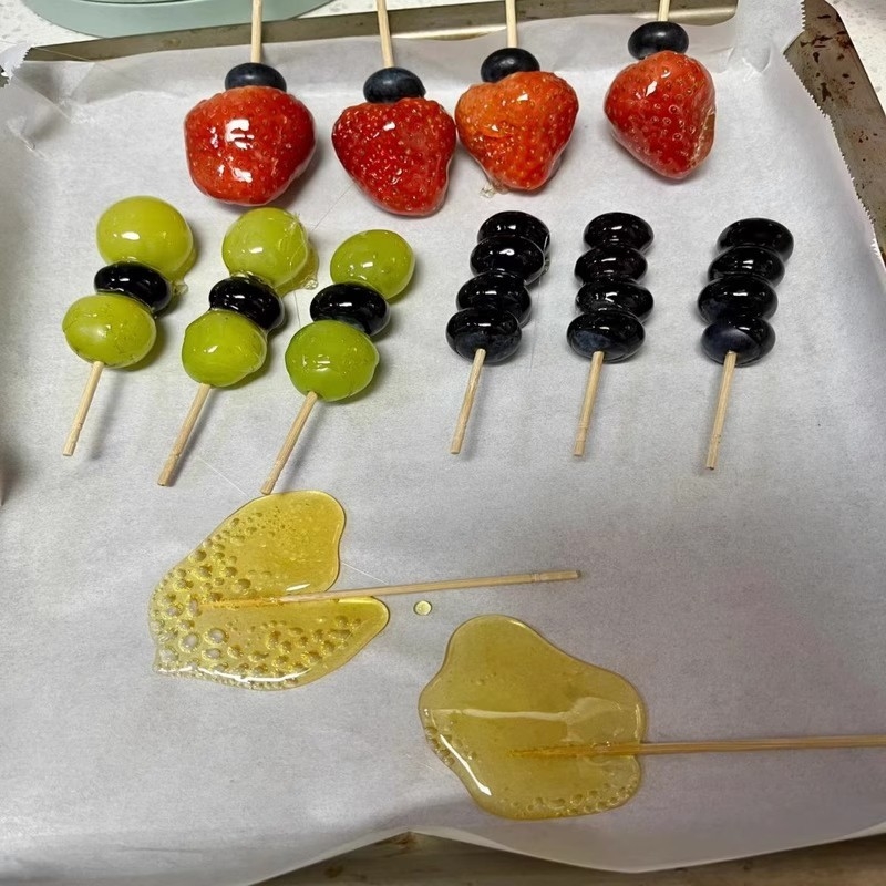 Hârtie de pergament alimentară, cu strat siliconat, pentru coacere