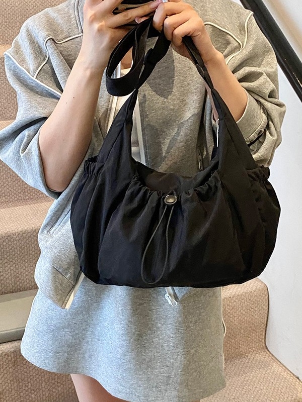 Modna torba s dizajnom oblaka, velika kapacitet, torba za rame i crossbody, lagana, plisirana, za žene, 2025 nišni dizajn
